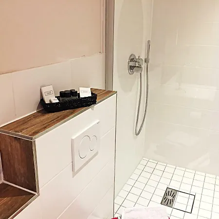 Charmante Ferienwohnung Mit Grossem Garten In City Nahe Ostsee Bad Schwartau