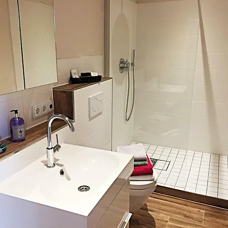 Charmante Ferienwohnung Mit Grossem Garten In City Nahe Ostsee * Bad Schwartau