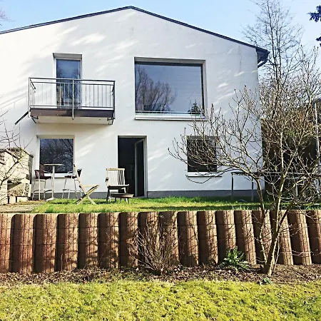 Apartman Charmante Ferienwohnung Mit Grossem Garten In City Nahe Ostsee *